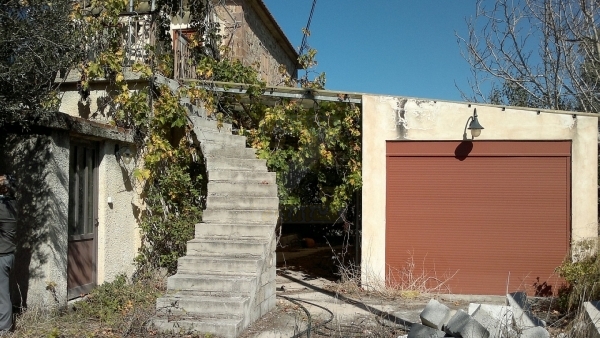 Πωλείται μονοκατοικία στον Κάμπο Αντίσσης Λέσβου.