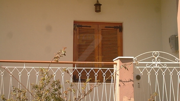 Πωλείται μονοκατοικία στον Μεσότοπο Λέσβου.