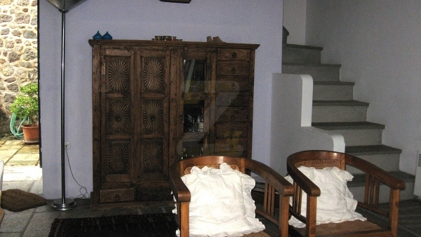 Πωλείται μονοκατοικία στην Μήθυμνα (Μόλυβο) Λέσβου.