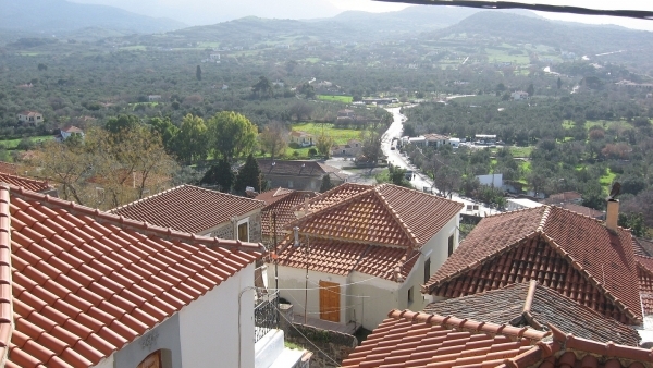 Πωλείται μονοκατοικία στην Μήθυμνα (Μόλυβο) Λέσβου.