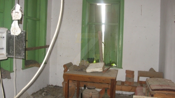 Πωλείται μονοκατοικία στα Παράκοιλα Λέσβου.