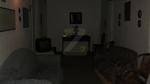 Πωλείται μονοκατοικία στην Πέτρα Λέσβου.