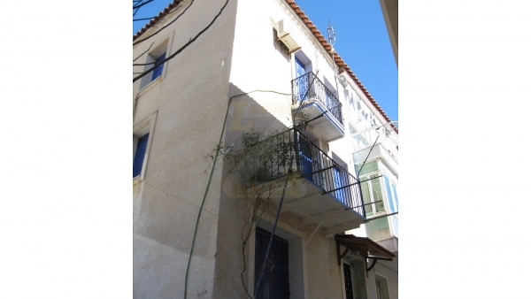 Πωλείται μονοκατοικία στο Πλωμάρι Λέσβου. Πωλείται μονοκατοικία στο Πλωμάρι Λέσβου.