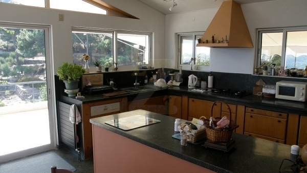 Πωλείται βίλα στην Μυτιλήνη. Πωλείται βίλα στην Μυτιλήνη.