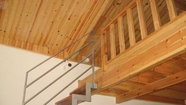 Πωλείται μεζονέτα στο Κάτω Χωριό Πλωμαρίου Λέσβου.