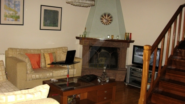 Μεζονέτα προς πώληση στον Μεσότοπο Λέσβου.