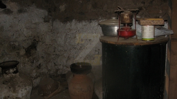 Πωλείται παλαιά πέτρινη οικία στο Σκαλοχώρι Λέσβου.