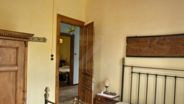 Πωλείται πύργος στην περιοχή Ακλειδιού Λέσβου. Πωλείται πύργος στην περιοχή Ακλειδιού Λέσβου.