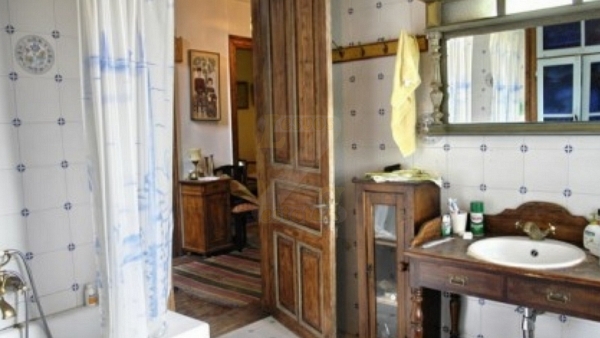 Πωλείται πύργος στην περιοχή Ακλειδιού Λέσβου. Πωλείται πύργος στην περιοχή Ακλειδιού Λέσβου.