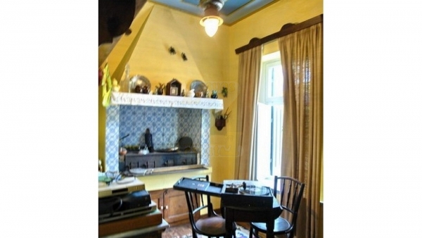 Πωλείται πύργος στην περιοχή Ακλειδιού Λέσβου. Πωλείται πύργος στην περιοχή Ακλειδιού Λέσβου.