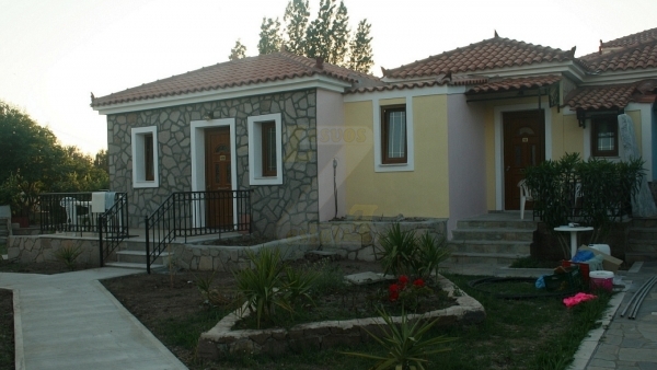 Πωλείται ξενοδοχείο στην Άναξο Λέσβου.