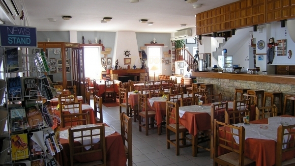 Πωλείται ξενοδοχείο στα Βατερά Λέσβου.