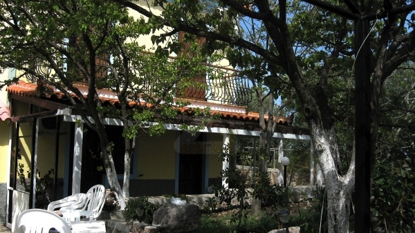 Πωλείται ξενοδοχείο στην Μήθυμνα (Μόλυβο) Λέσβου.