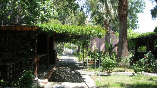 Πωλείται ξενοδοχείο στην Σκάλα Ερεσού Λέσβου. Πωλείται ξενοδοχείο στην Σκάλα Ερεσού Λέσβου.