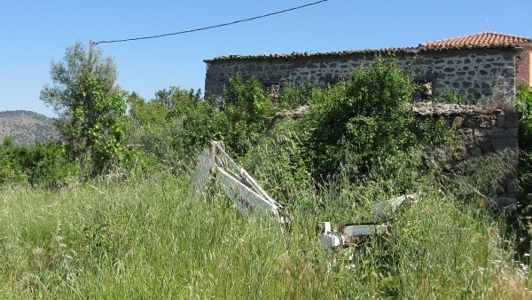 Πωλείται παλιά οικία στην Άντισσα Λέσβου.