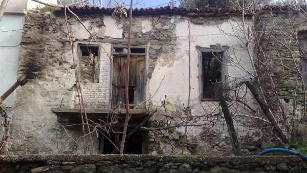 Πωλείται οικόπεδο στο Κάτω Χωριό, Πλωμαρίου Λέσβου.